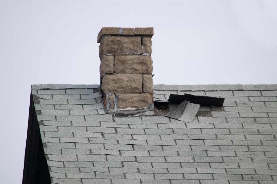 4 Major Signs of an Old Roof